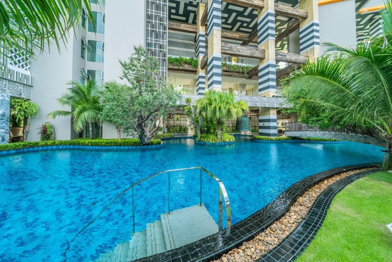 Riviera Jomtien By Daisy Pattaya 2 Apartment Exterior photo