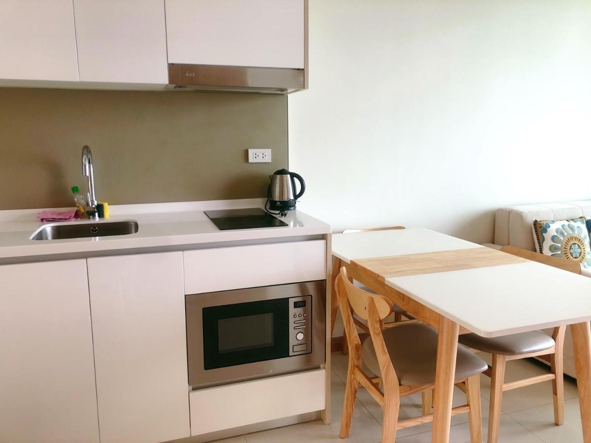 Riviera Jomtien By Daisy Pattaya 2 Apartment Exterior photo