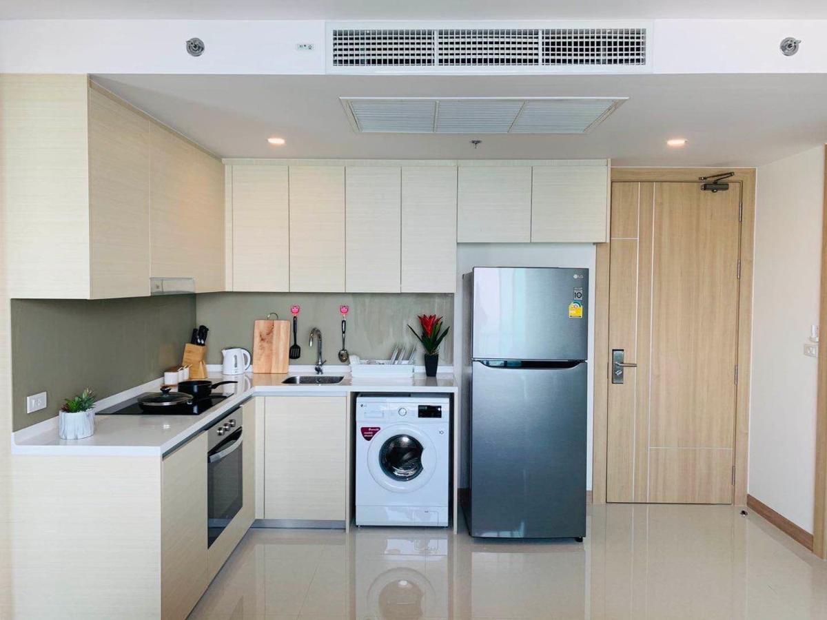 Riviera Jomtien By Daisy Pattaya 2 Apartment Exterior photo
